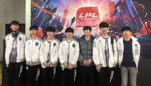 但他依然是 但他依然是