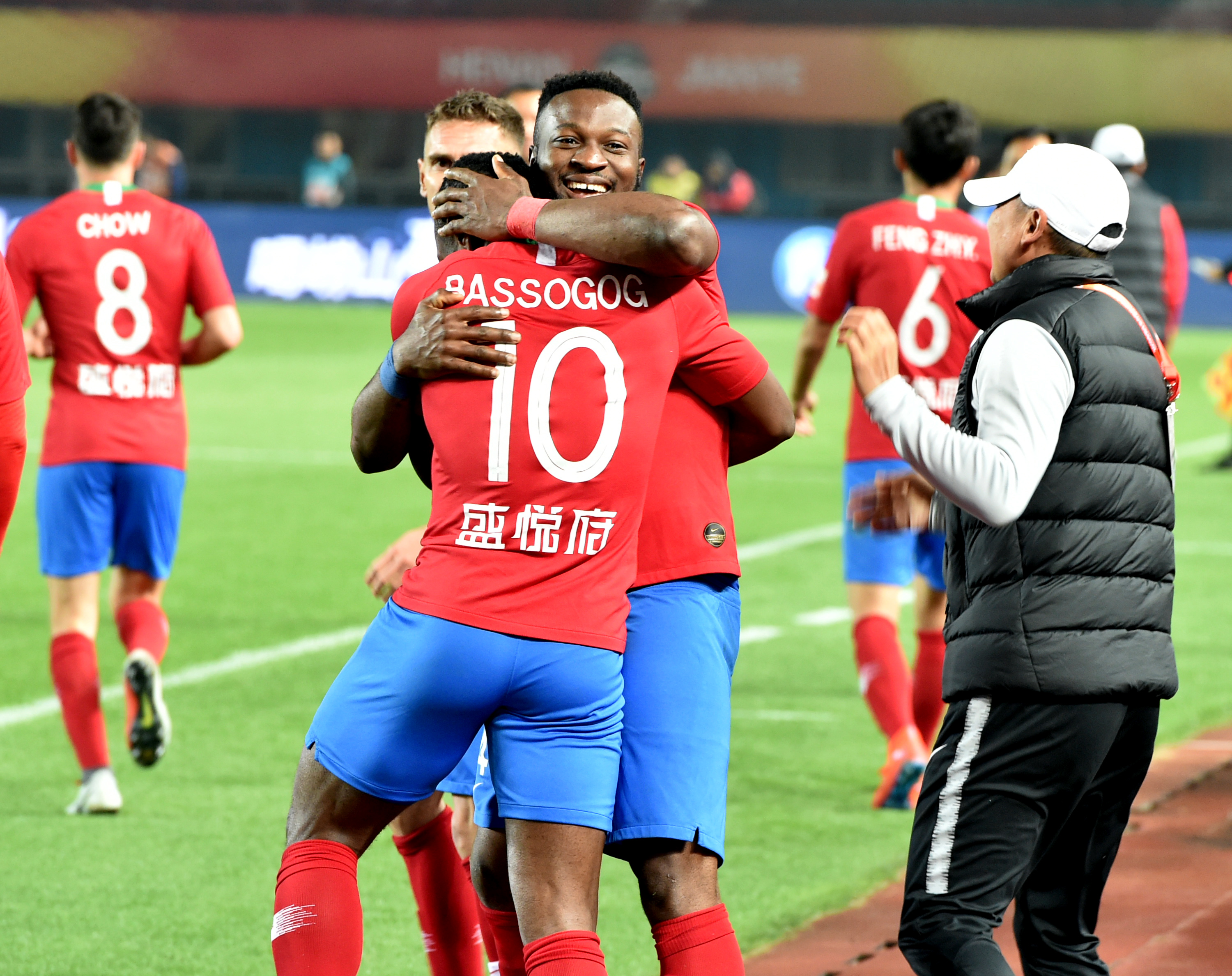 紧接着底角 紧接着底角