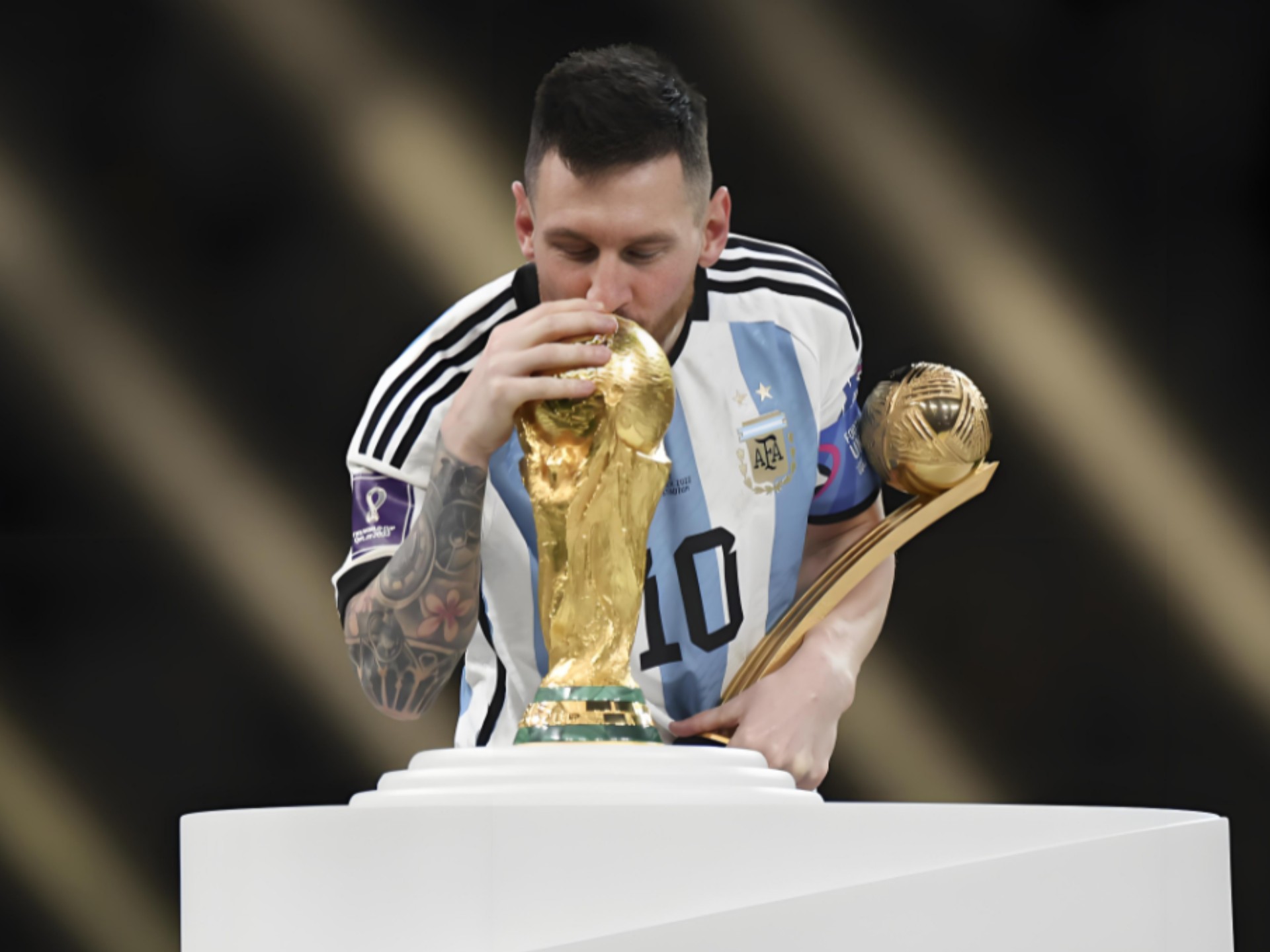 两黄变一红 两黄变一红