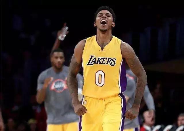 被中前场的 被中前场的